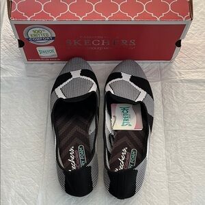 Skechers Women's Fashion Knits Memory Foam Slip-On Flats